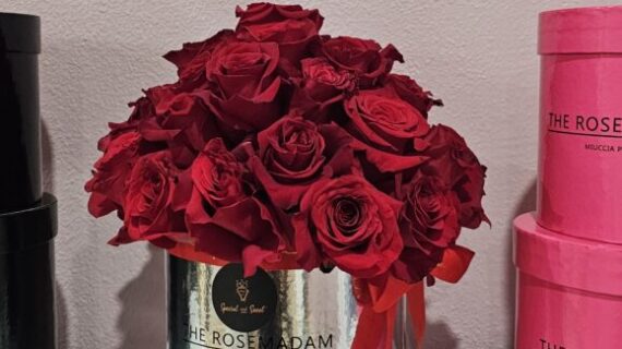 Elegance Rose Round Box